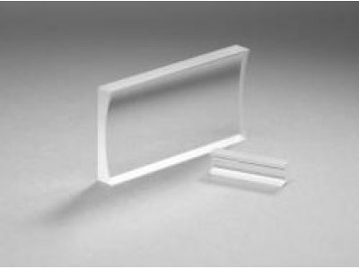 截面为矩形的平凹柱面透镜